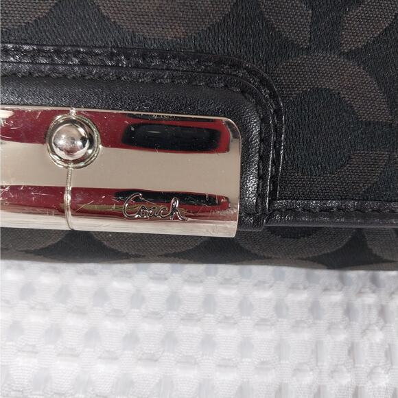 COACH! BLACK & BROWN LOGO FABRIC, LEATHER TRIM, GOLD CLASP WRISTLET, WALLET! - Picture 3 of 11